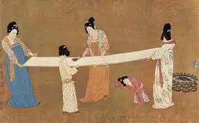 mulheres fabricam tecidos de seda na China no s&eacute;culo 8