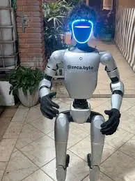rob&ocirc; humanoide Zeca Byte, da Robotec Solutions