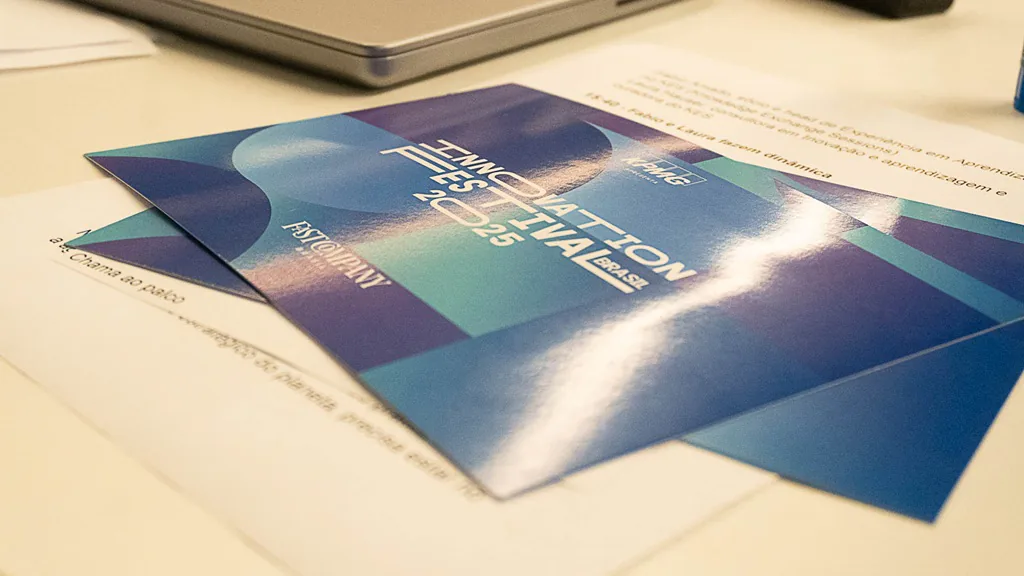 cartões de identificação do Innovation Festival 2025
