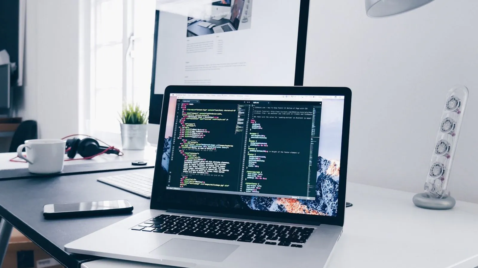 Notebook com tela de programa