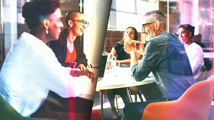 reunião com funcionários de diferentes gerações