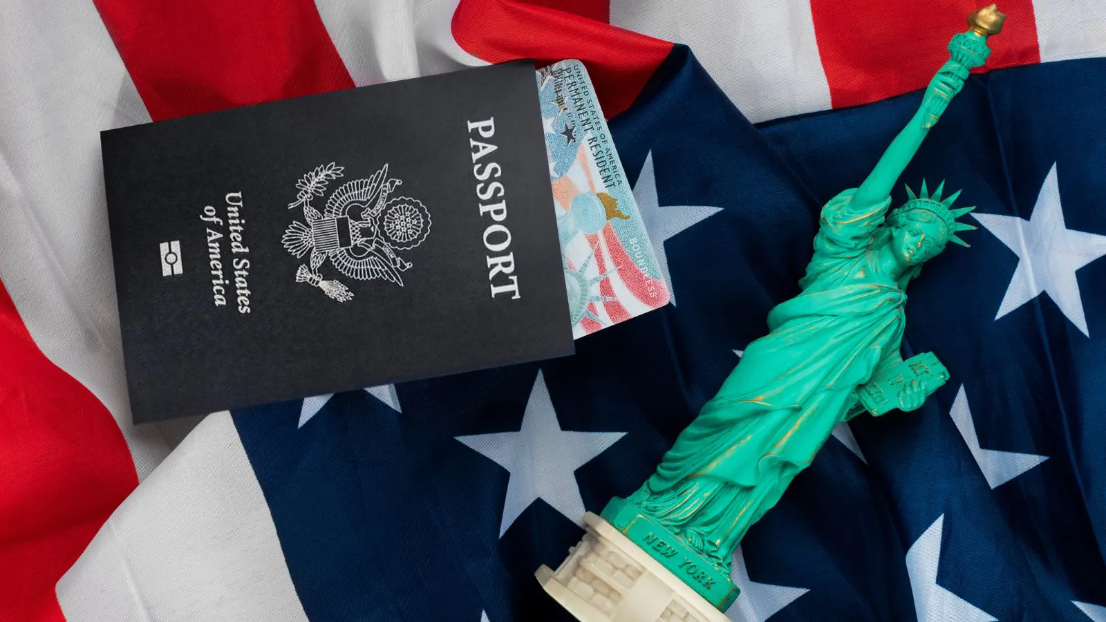Passaporte e bandeira dos Estados Unidos