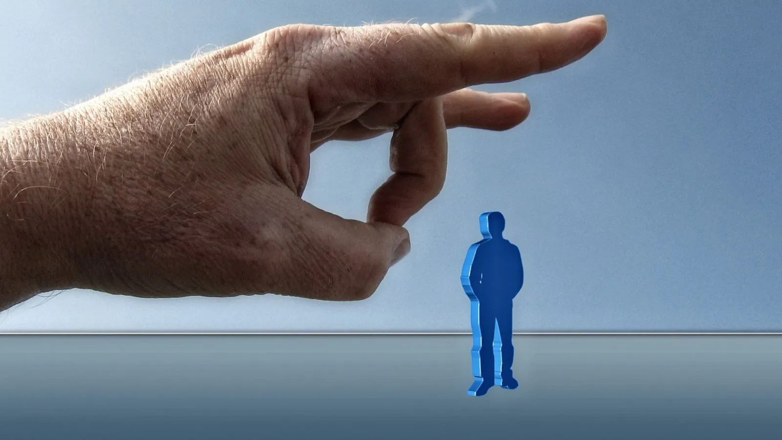 Conceito de demissão chutado