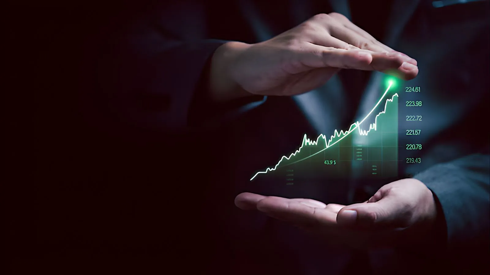 Mão segurando um gráfico