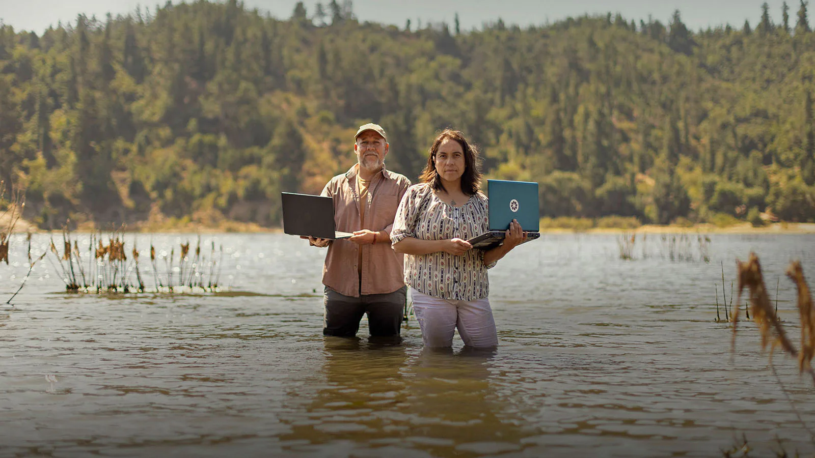 moradores da comunidade Quilicura em protesto contra data centers