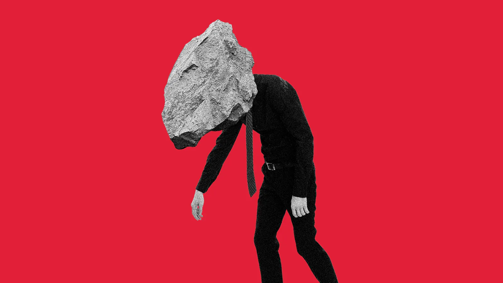 A imagem mostra um homem de terno, curvado, com uma pedra enorme no lugar da cabeça, sobre um fundo vermelho intenso.