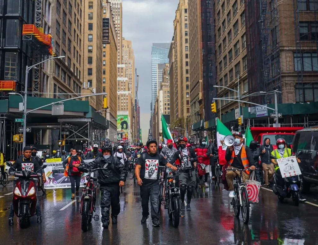 manifesta&ccedil;&atilde;o de entregadores de aplicativo em Nova York