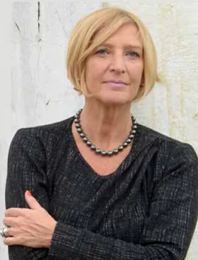 Giselle Beiguelman, artista, curadora e pioneira no campo da arte digital