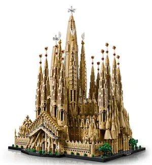 conjunto Lego que reproduz a igreja Sagrada Fam&iacute;lia, de Barcelona