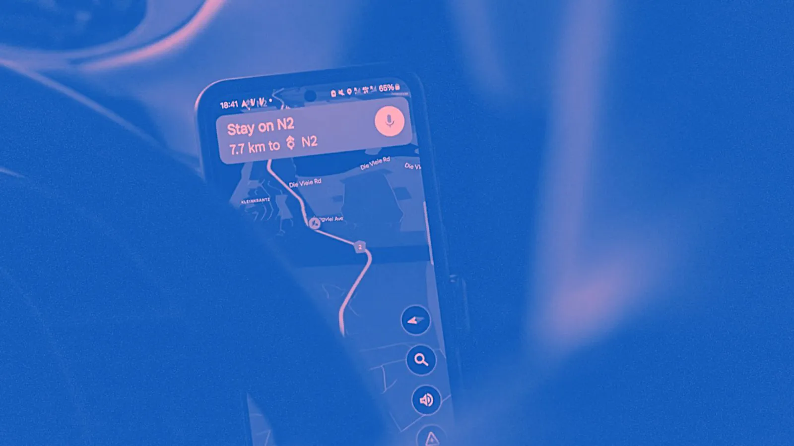 Celular com rota de GPS