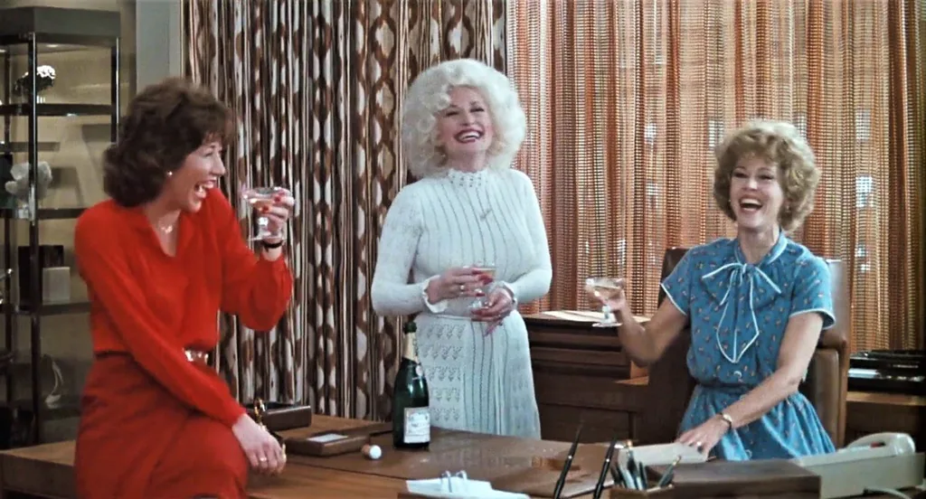 Dolly Parton, Jane Fonda e Lilly Tomlin em cena do filme "Como Eliminar seu Chefe"