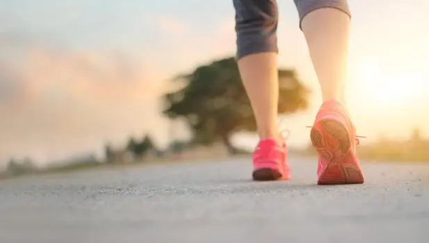 caminhada matinal ajuda a come&ccedil;ar bem o dia