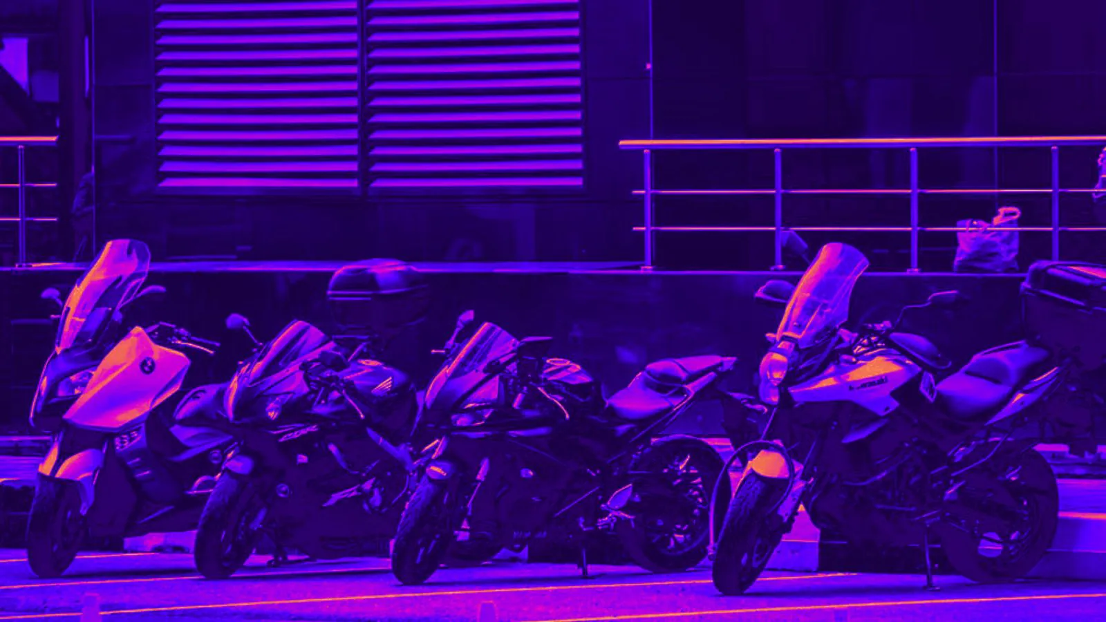 Motos