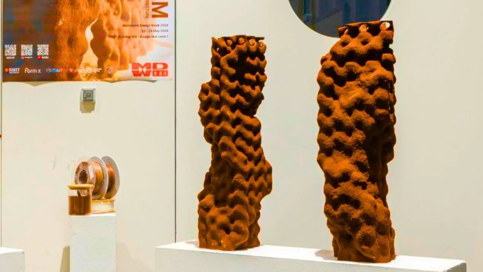 Escultura com borras de café